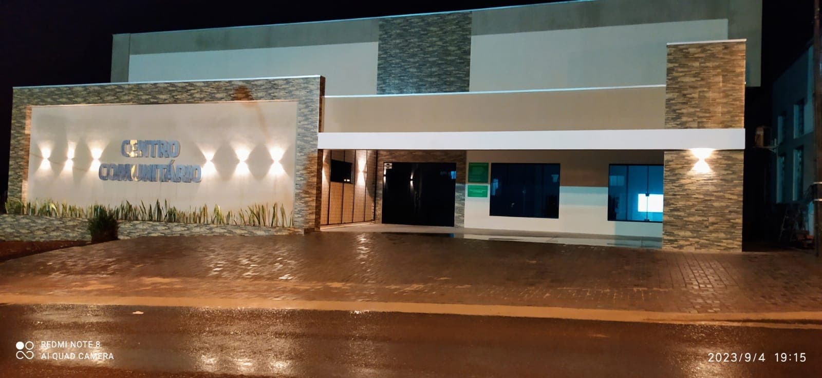 Foto do local: Centro Paroquial ao lado da Igreja Matriz